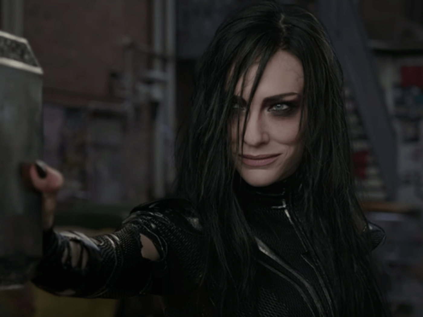 hela-stopping-the-mjolnir.png