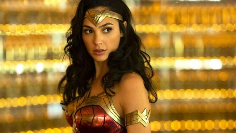 Wonder Woman Actress Gal Gadot Wears Batman’s Mask