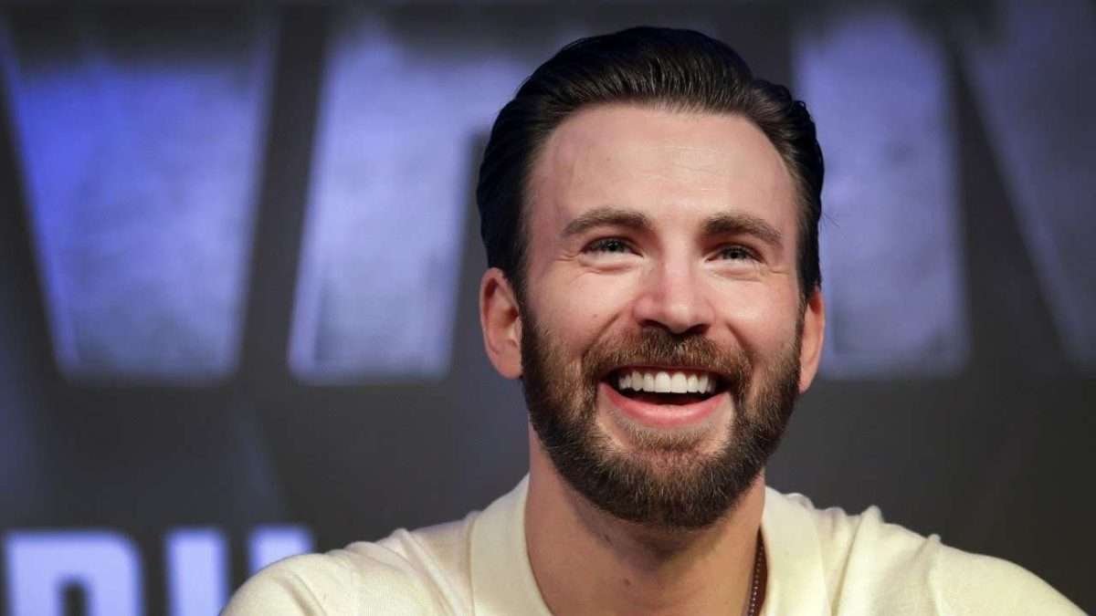NSFW: Chris Evans' Leaked Snapshot That Is All Over The Internet