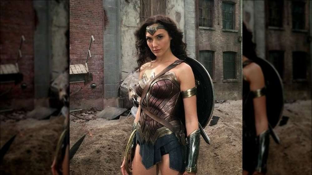 zack-snyder-posts-a-picture-of-gal-gadots-first-day-in-the-wonder-woman-outfit